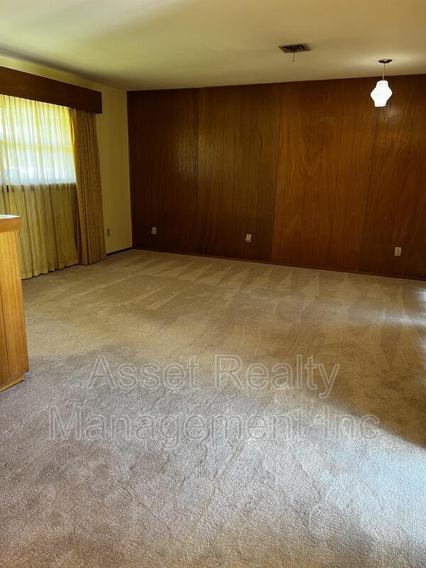 Building Photo - 117 Killarney Rd