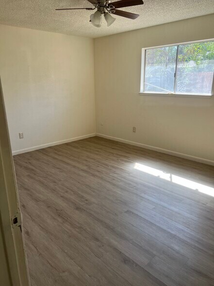 Building Photo - 217 Eula Dr