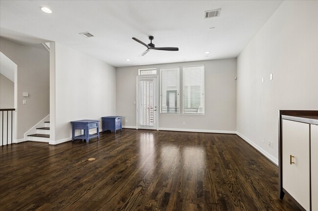 Building Photo - 1613 Crockett St