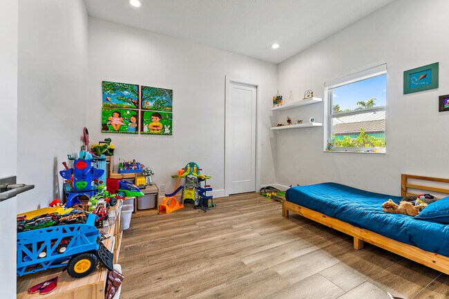 Building Photo - 14151 Little Cypress Cir