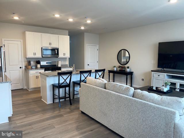 Building Photo - 6 N 8th St