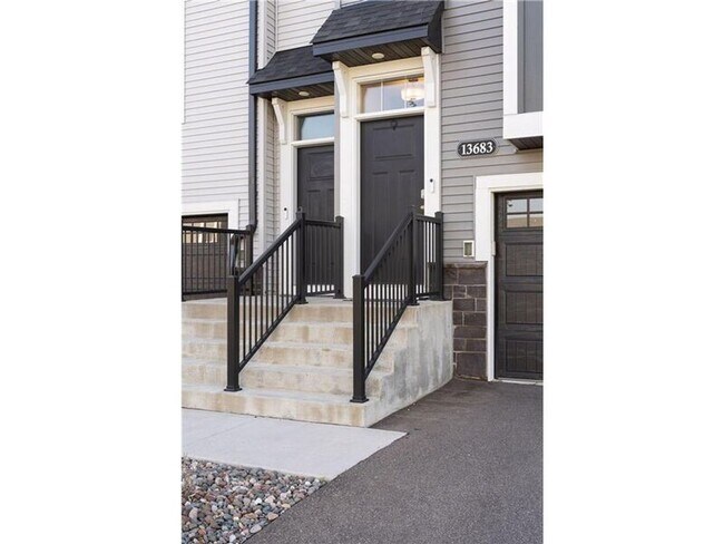 Building Photo - 13683 Marsh View Blvd