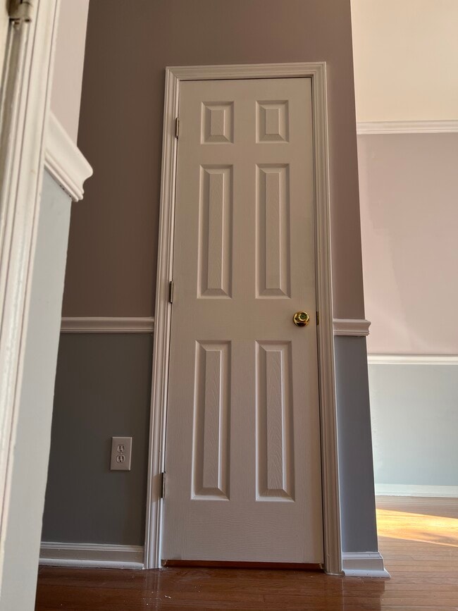 Building Photo - 6413 McCoy Rd