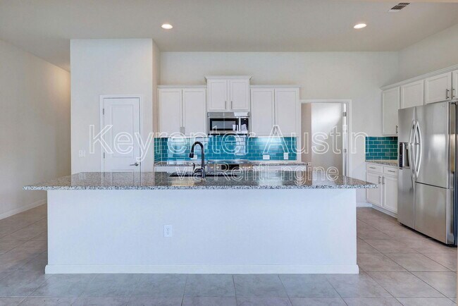 Building Photo - 9901 Dalliance Ln