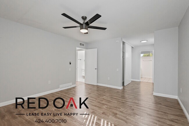 Building Photo - ~2 Weeks FREE~ Gorgeous Two Bedroom with S...
