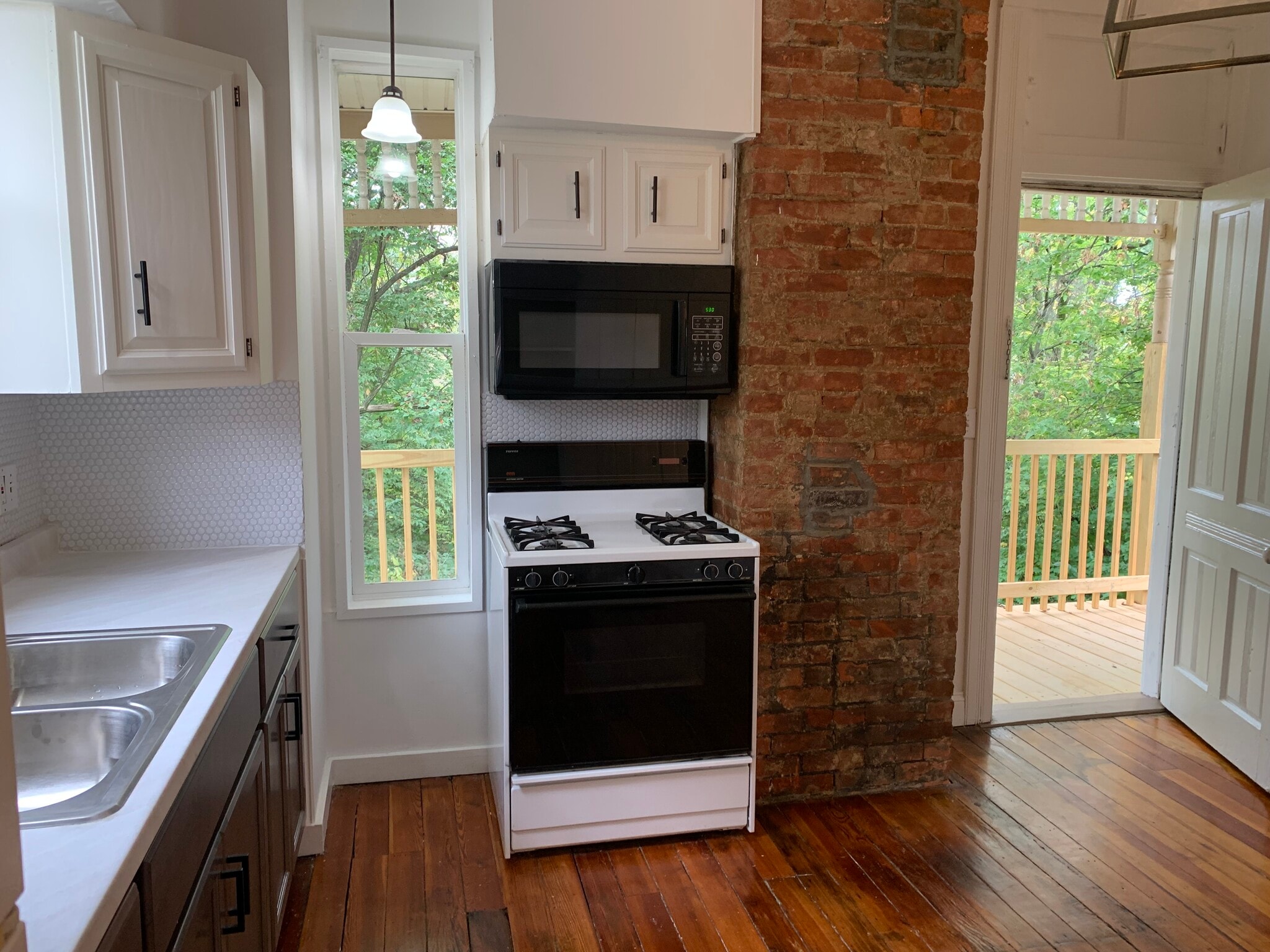 Building Photo - 3042 Gilbert Ave