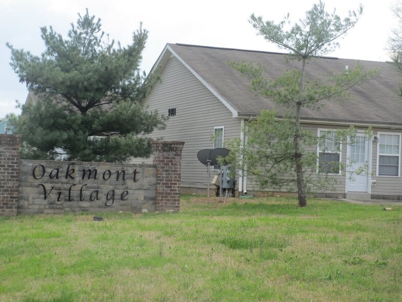Building Photo - 9063 Pembroke Oak Grove Rd