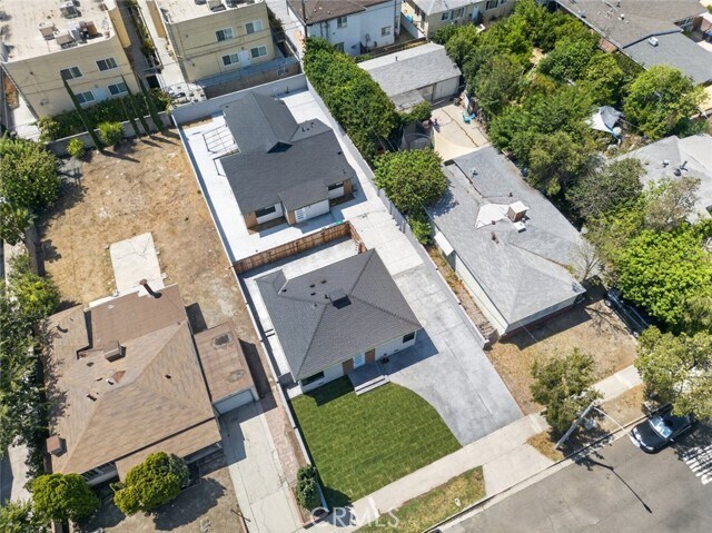 Building Photo - 2325 N Naomi St