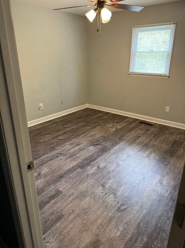 Building Photo - 291 Tussey Rd