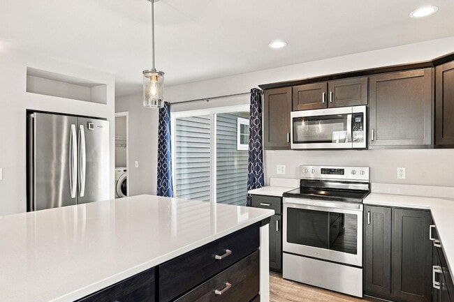 Building Photo - 6158 Driscoll Dr