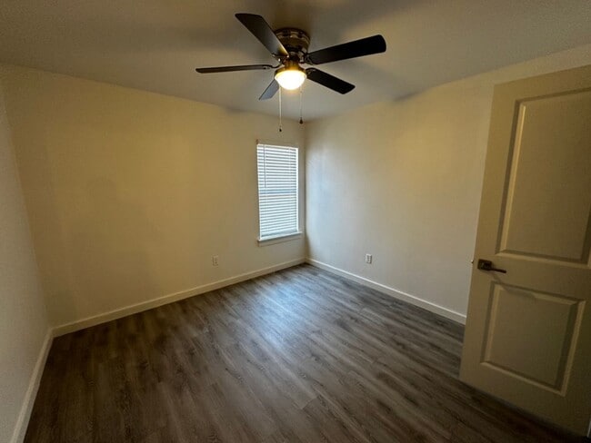 Building Photo - Three Bed, Three Bath now Available!