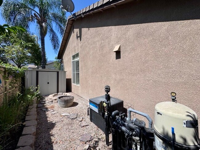 Building Photo - Beautiful Corona Pool Home with 4 bedroom ...