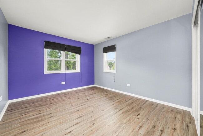 Building Photo - Stylish 4-Bedroom Home with Room to Work, ...