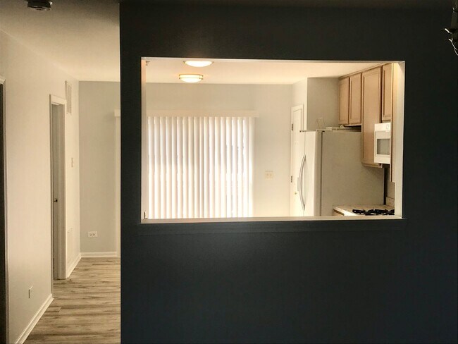 Building Photo - Waterfront, River Mill Crossings Townhome ...