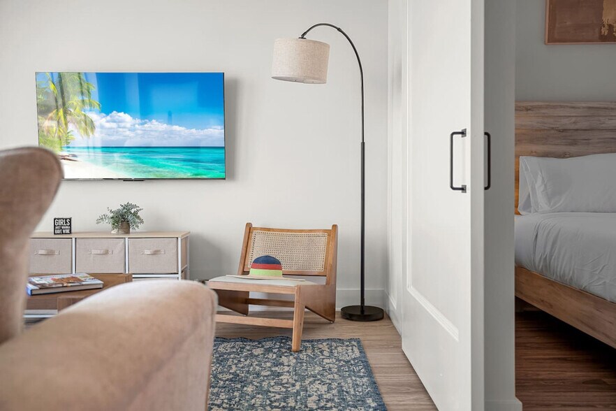 Building Photo - 617 N 12th St