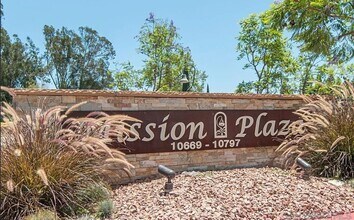 Building Photo - Spacious 1BD/1BA Mission Plaza Condo with Resort-Style Amenities in Prime Mission Valley Location