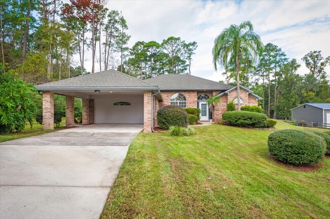 Building Photo - Beautiful 4BR Home with Fireplace, Screene...