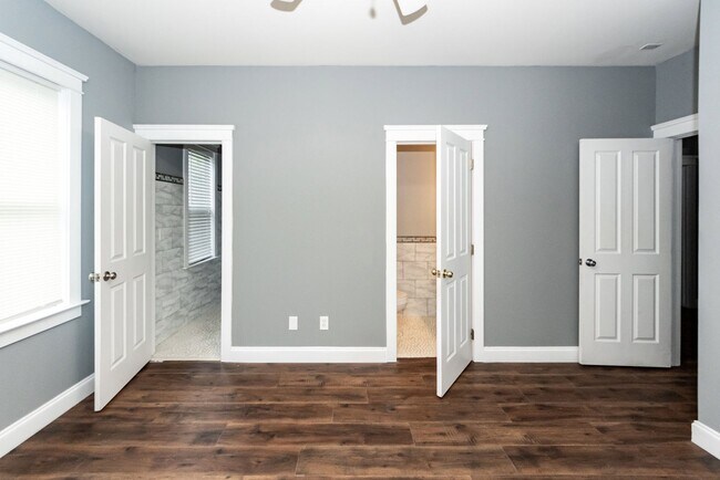 Building Photo - 115 Blackwater Dr