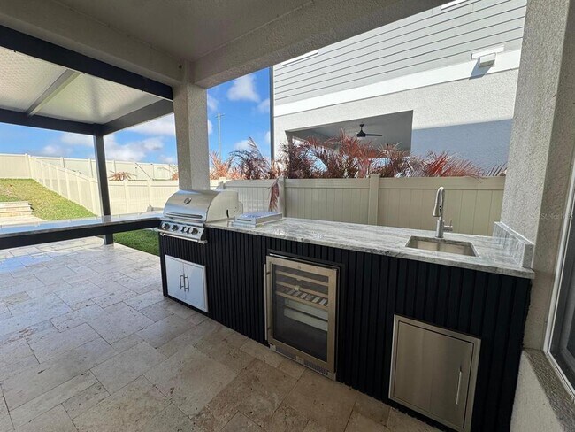 Building Photo - 16405 Silver Brk Wy