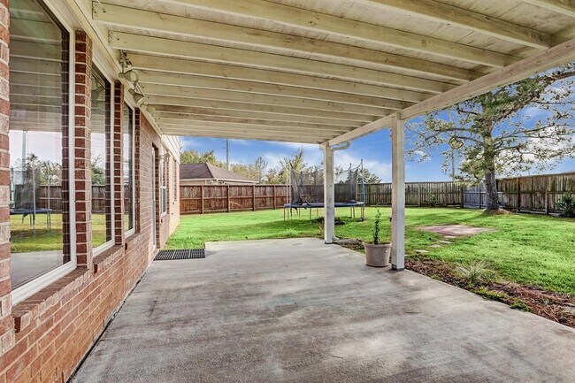 Building Photo - 23247 Diamond Knoll Ct