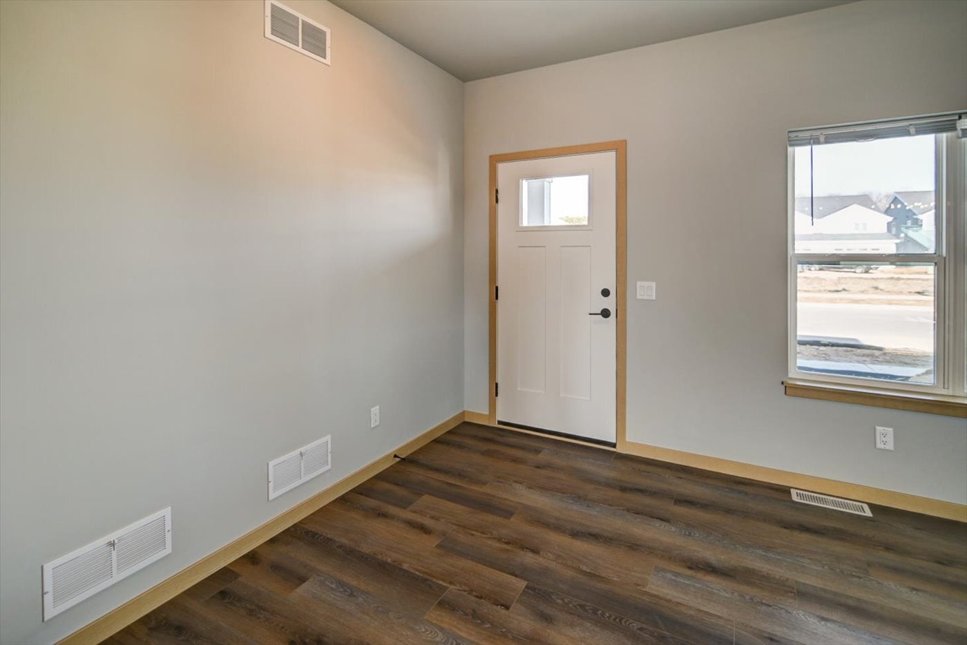 Building Photo - 4831 Suelo Rd