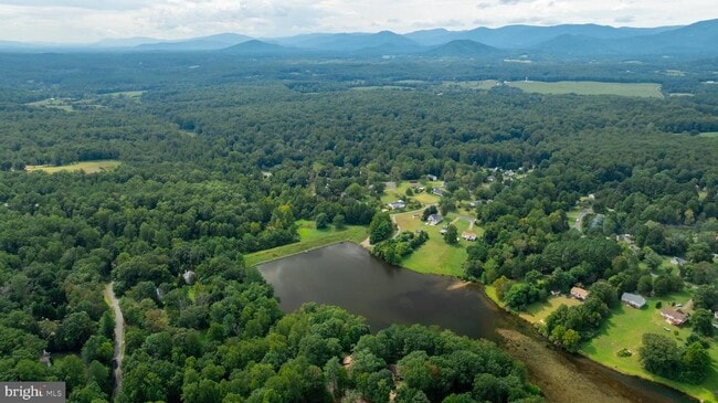 Building Photo - 307 Larkspur Rd