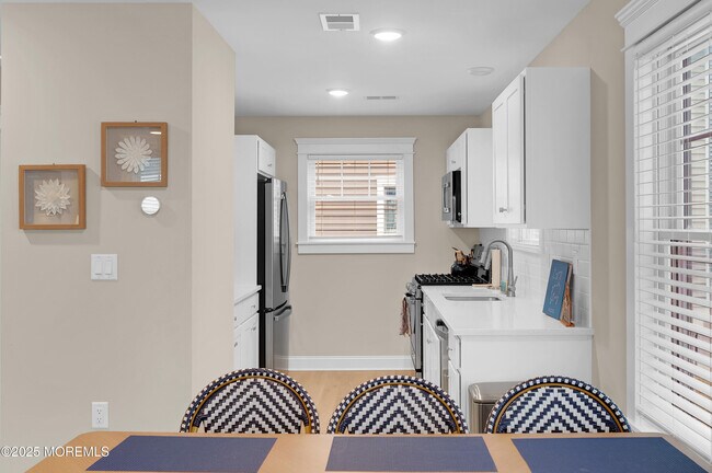 Building Photo - 12 Shell Rd