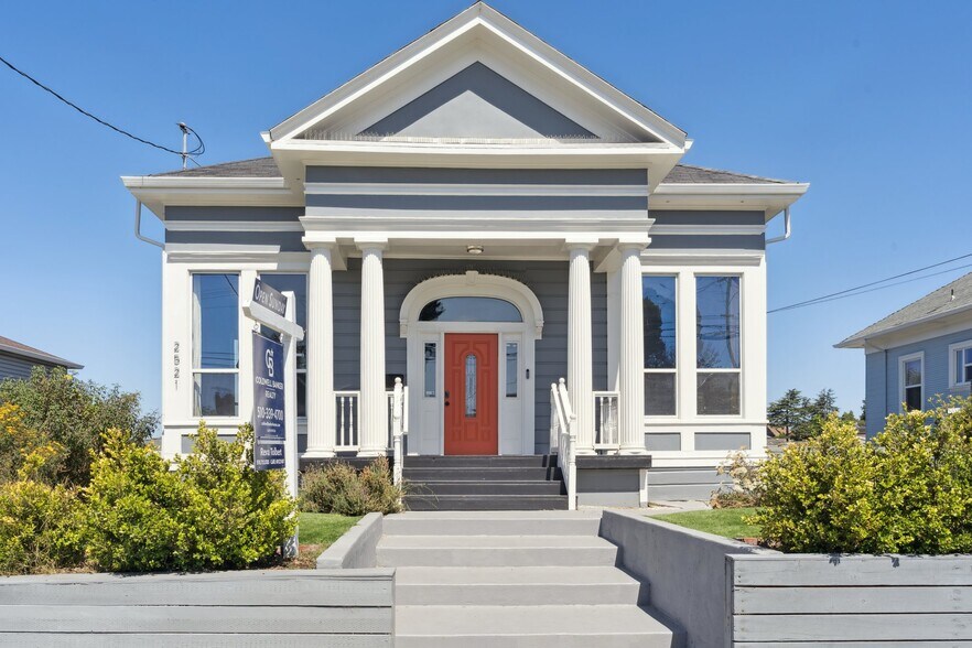 Primary Photo - 2521 Grande Vista Ave