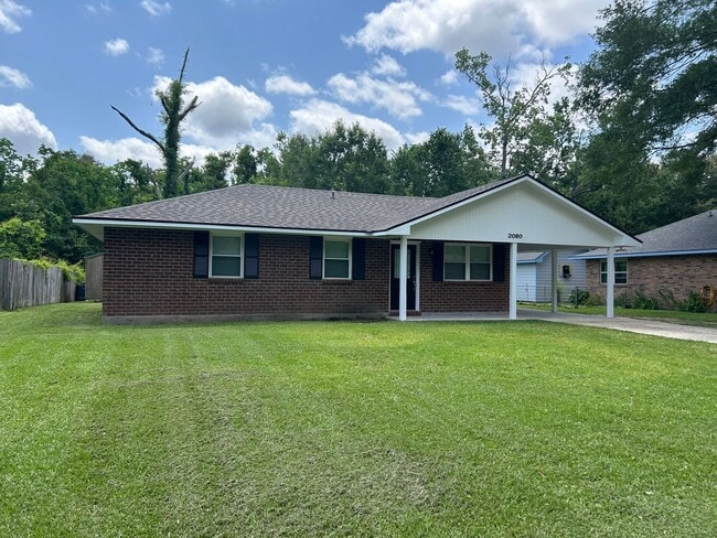 Building Photo - Great home in a Great Denham Springs Location