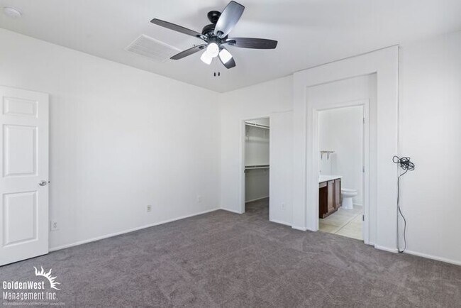 Building Photo - Beautiful 3Bdm 2Ba + Den Home Near Avondale & Goodyear!