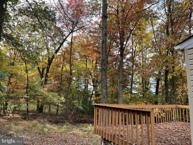Building Photo - 1666 Hemlock Cir