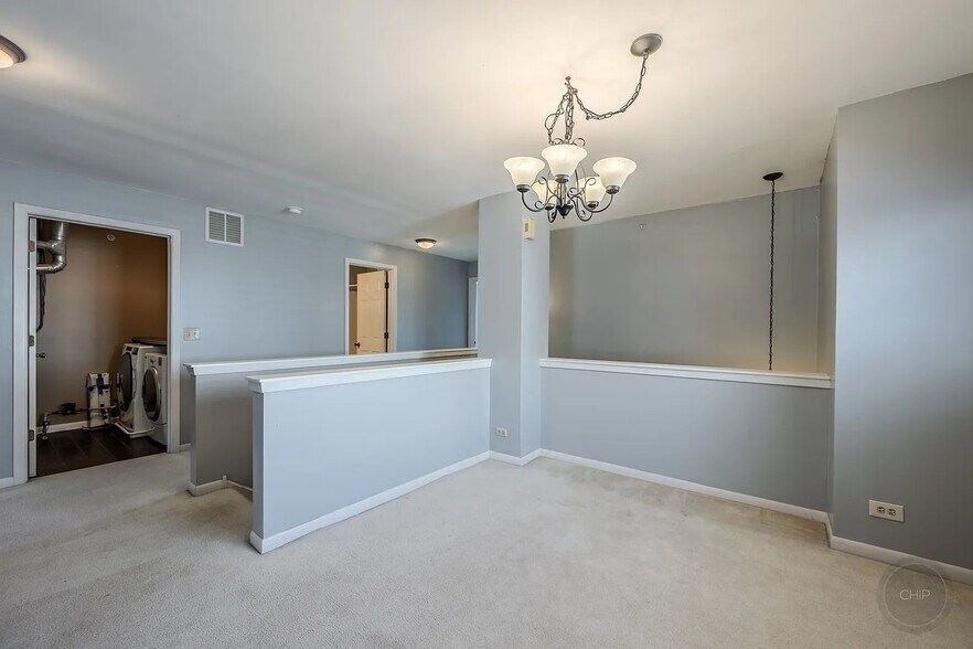 Building Photo - 1136 Cambria Ln S