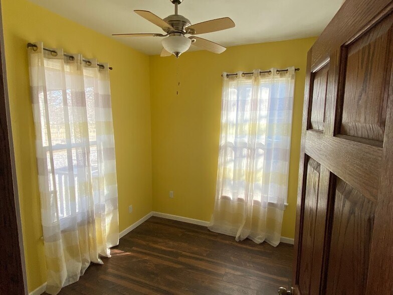 First Floor Bedroom - 339 E Lincoln St