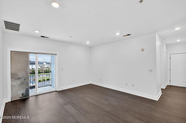 Building Photo - 626 Marion Ln