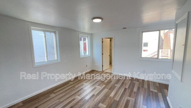 Building Photo - 1715 Larkins Wy