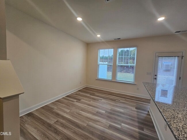 Building Photo - 48 Bloodroot St