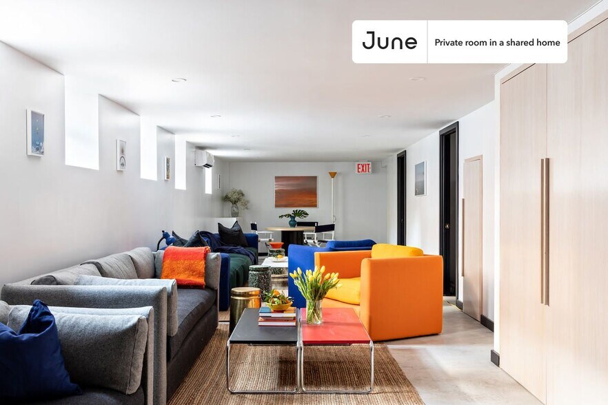 Building Photo - Room in Shared 6.0 bed/4 bath home