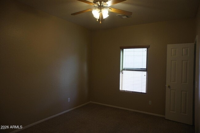 Building Photo - 40925 N Parker Ct