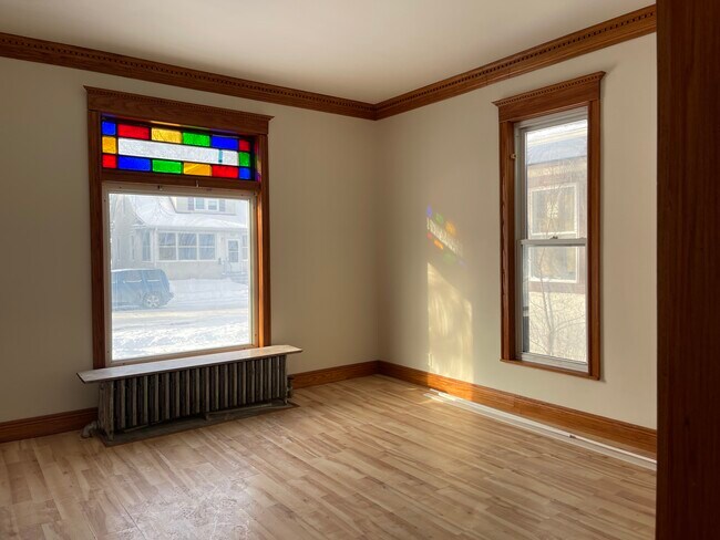 Building Photo - 3127 18th Ave S