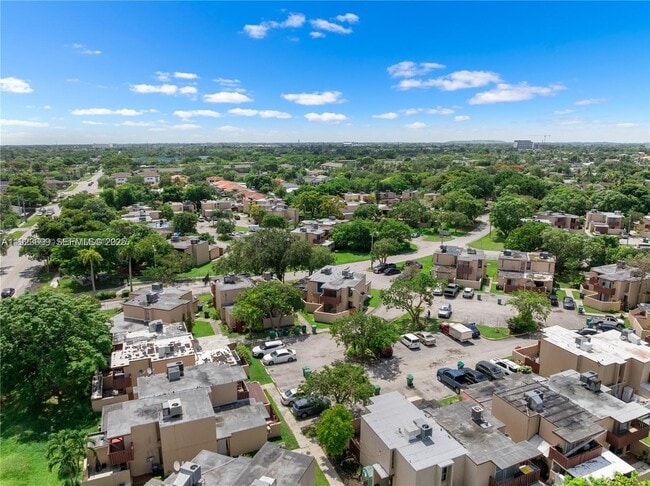 Building Photo - 20102 SW 123rd Dr