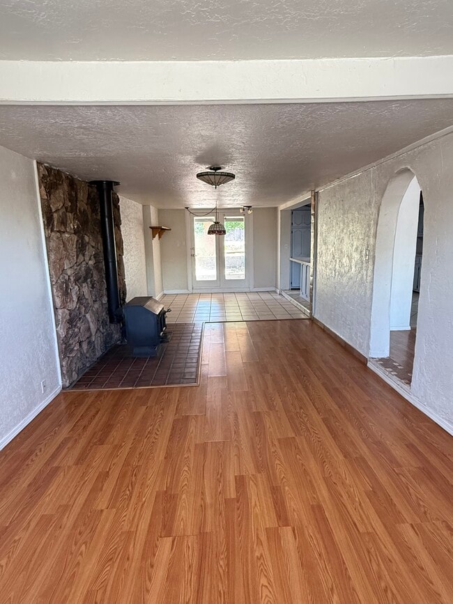 Building Photo - 2834 Montclaire Dr NE