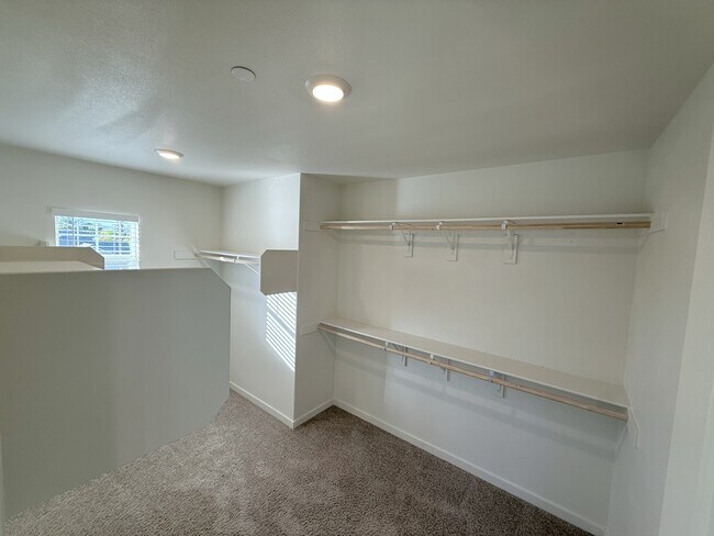 Building Photo - 31124 Hanover Ln