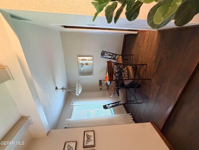 Building Photo - 6201 Escondido Dr