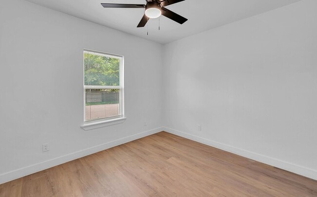 Building Photo - Newly Remodeled 4BD 2BA Home in Waco