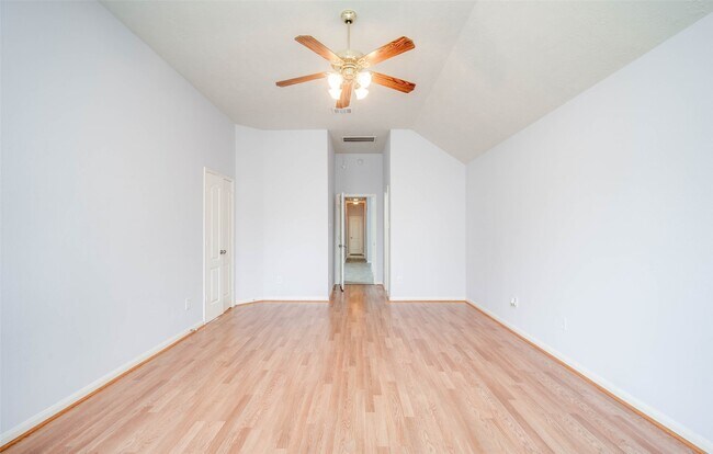 Building Photo - 9323 Hillhaven Ct