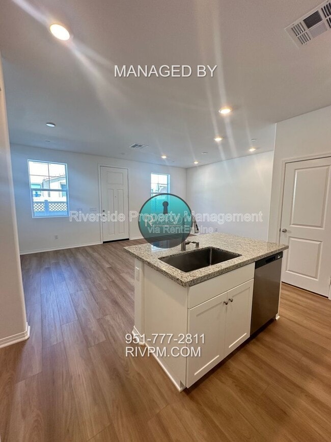 Building Photo - 34495 Agave Dr