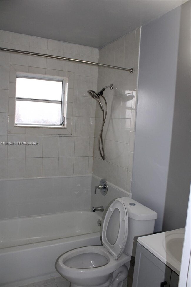 Building Photo - 3040 SW 69th Ave