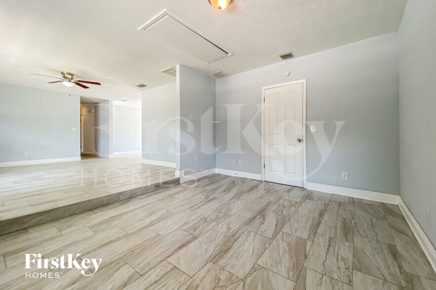 Building Photo - 1101 Melrose St