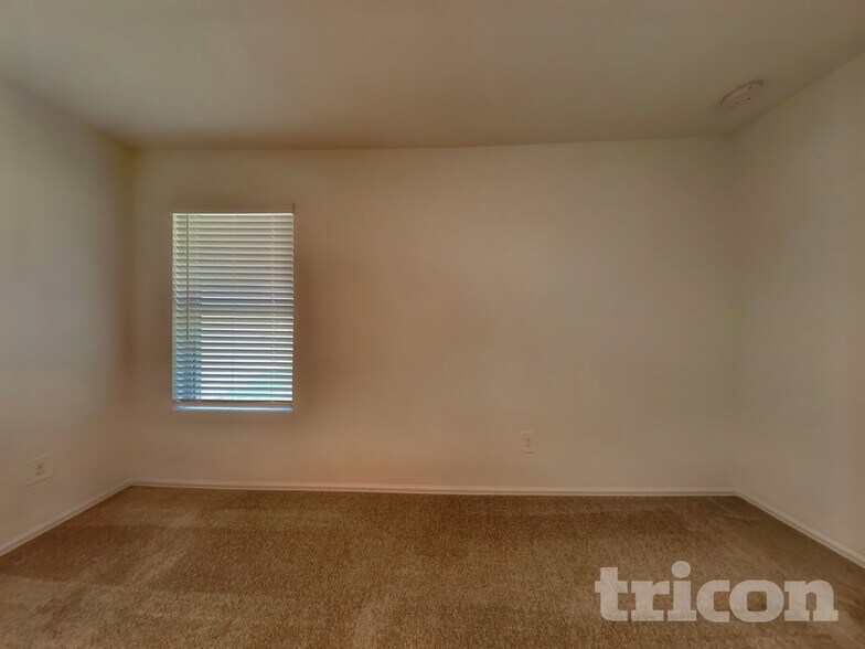 Building Photo - 17166 Quaking Aspen Ln