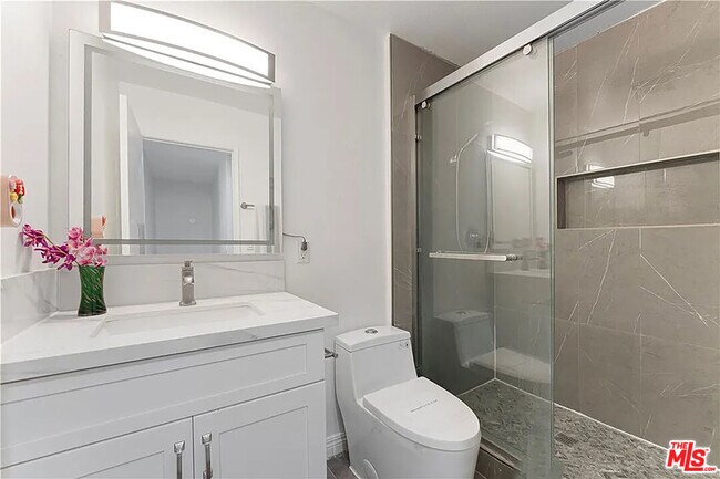 Building Photo - 126 Casuda Canyon Dr